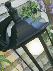 Outdoor -Lampe im sterben -cast -Aluminium mit transparenten Glaslautsprechern - max. 155 mm Höhe - Maximale Leistung 60 W Schwarz