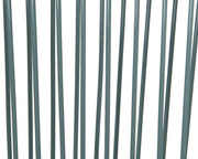 Salento -Stuhl mit grünem Weidenkissen im Freien