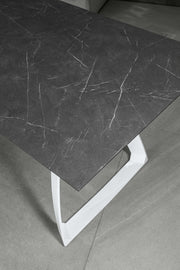 Erweiterbare Tabelle mit Aluminiumbeinen und schwarzem Top 170/270x90x76H CM