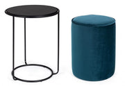Runde Pouf -Set mit blauem Tisch
