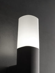 Outdoor -Lampe im sterben -cast -Aluminium mit Opaldiffusor - Abmessungen: 175 mm x 50 mm - Maximale Leistung: 25W Graphit