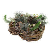 Halter mit Kiefernkegeln und weißen Beerencm19x19h9.5