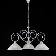 Schäbiger weißer Eisen Kronleuchter drei Lichter weiße Glashuren 78x H54 cm