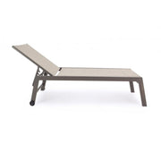 Hochaluminiumbett mit Hilde -Kaffeerädern