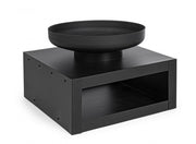 Braciere mit schwarzem Holzhafen