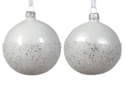 Weihnachtskugel undurchsichtiger Ballglasglas mit zwei verschiedenen ZWEI Color Winter White Hintergrund Ø 8 cm