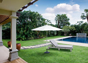 Regenschirm mit weißem Aluminium zentraler Pol 3x3 m