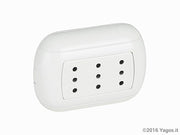 Triplex 2p+T 10a Weiß -verdrängter ovaler Sockel