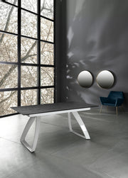 Erweiterbare Tabelle mit Aluminiumbeinen und schwarzem Top 170/270x90x76H CM