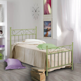 Einzeleisenbett mit grünem Pedierer 92x208x H117 cm