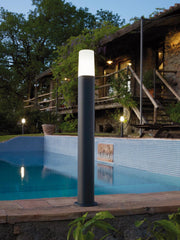 Outdoor -Lampe im sterben -cast -Aluminium mit Opaldiffusor - Abmessungen: 175 mm x 50 mm - Maximale Leistung: 25W Graphit