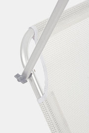 Brandy mit weißem Kreuzdach