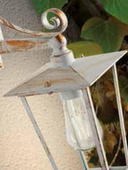 Hängende Lampe im Aluminium der Stanzkaste mit Rost transparenten Glaslautsprechern